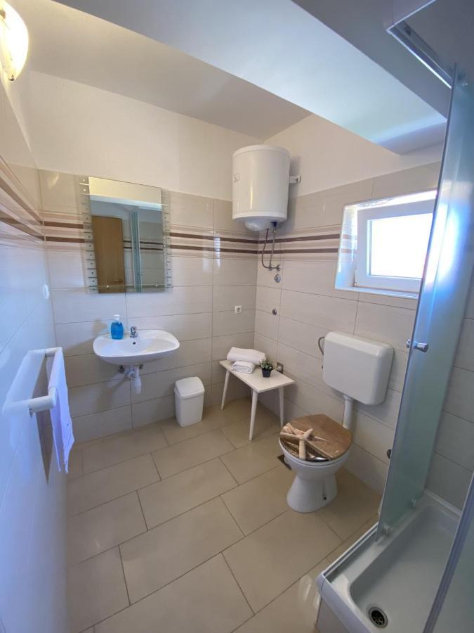 Apartments Zvonimir Privlaka  Esterno foto